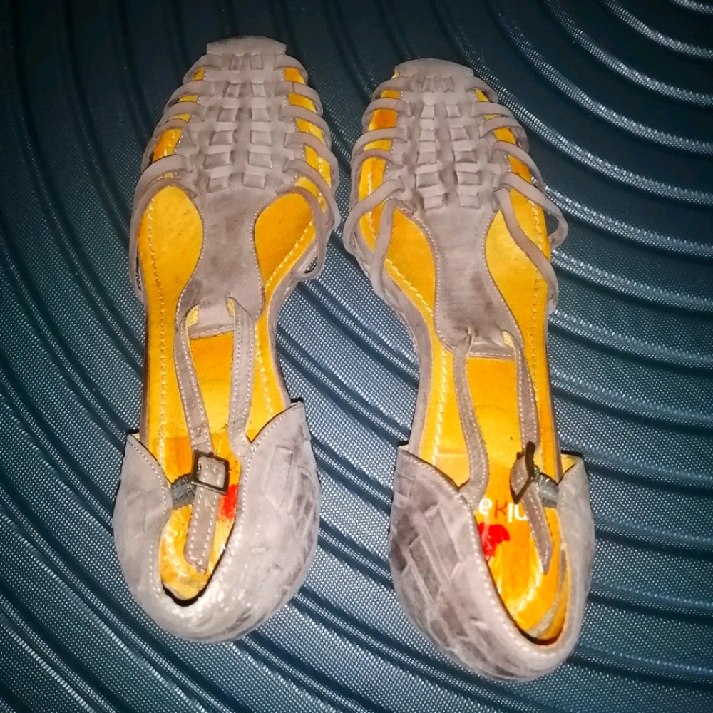 Mikaela Women Sandal